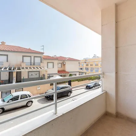 Piso Grupos Cerca Del Mar Apartment